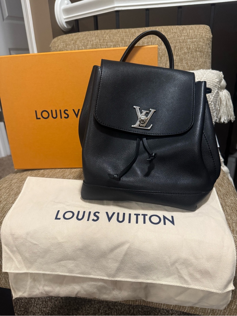 ❤️ Authentic LV Louis Vuitton Locke Black Leather backpack W/ Dustbag & Box ❤️